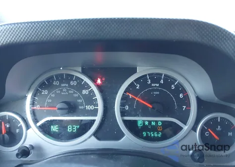 2010 Jeep Wrangler Unlimited Sport z USA, uszkodzony, nr VIN 1J4BA3H15AL150894